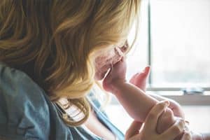 Postpartum and postnatal support groups